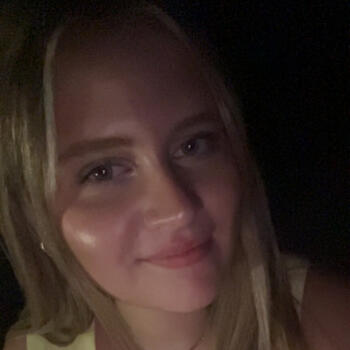 Babysitter in Saint-Nazaire: Leane