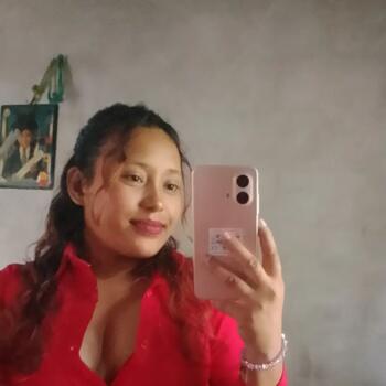 Babysitter in Santa Tecla: Corina