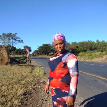 Babysitter in Newlands East: Mbalenhle Myeza