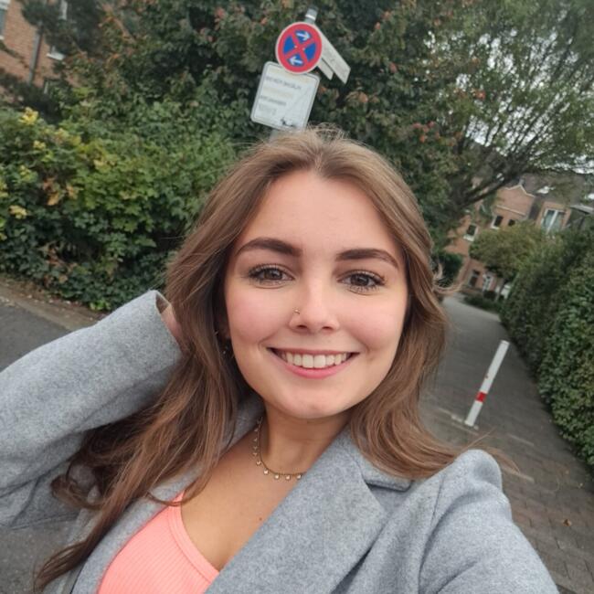 Babysitter in Cologne: Jana