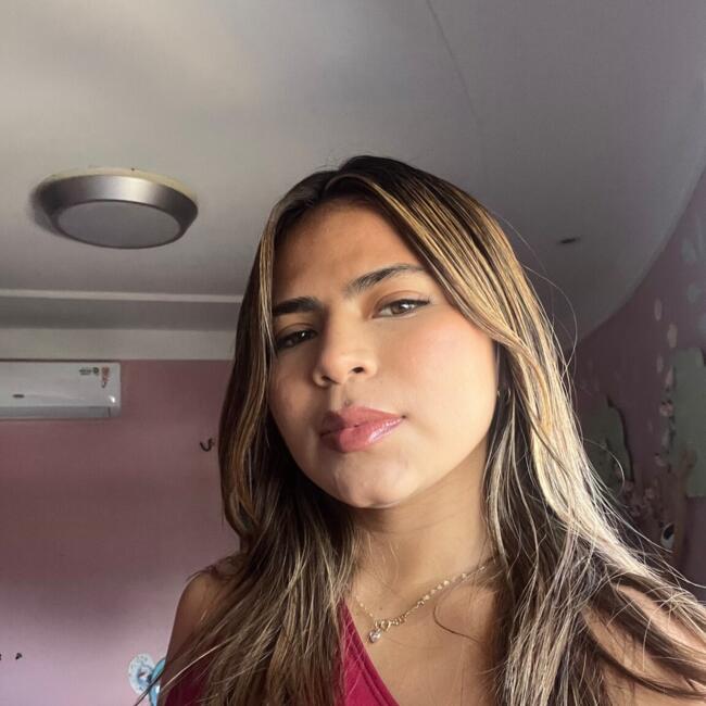 Babá em Belém: Julia