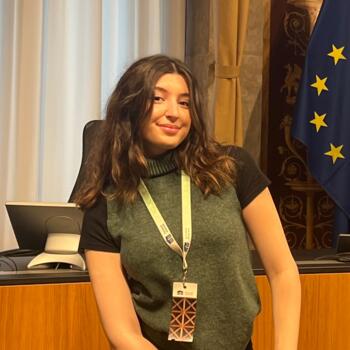Babysitter in Vienna: Anahita