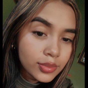 Babysitter in Burunga: Carolina