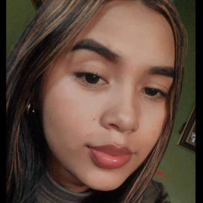 Babysitter in Burunga: Carolina