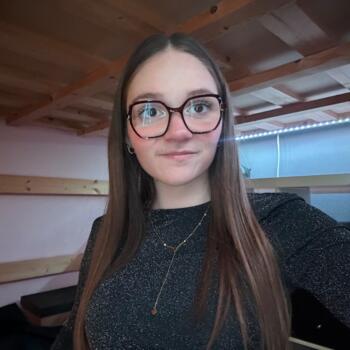 Babysitter in La Bruyère: Maud