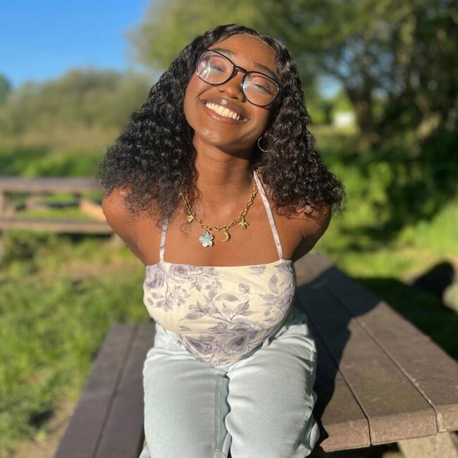 Babysitter in Rennes: Naila