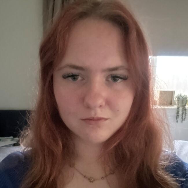 Babysitter in Nanneella: Alesha