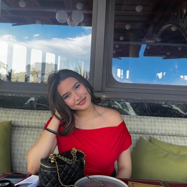 Babysitter in Casablanca: Nada ben el firm
