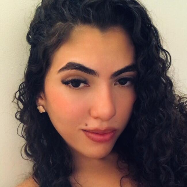 Babá em Açu: Maria