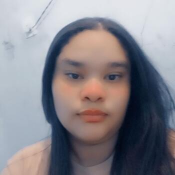Babysitter in Betim: Julia