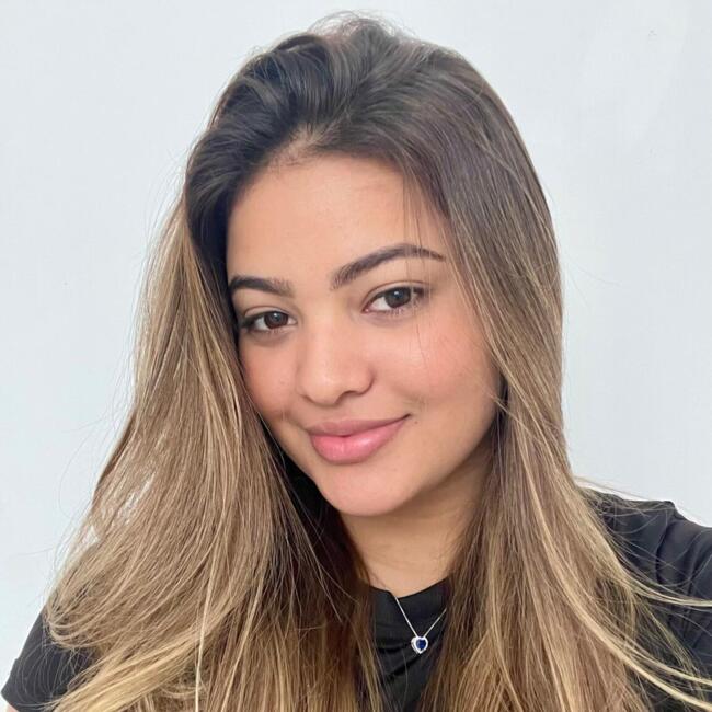 Canguro en Marbella: Jamile rodrigues