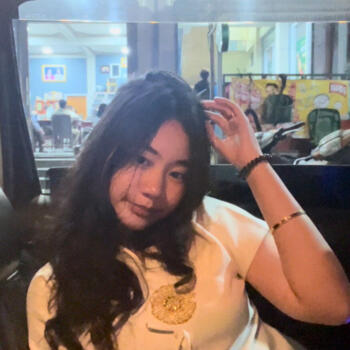 Babysitter in Singapore: Shoon