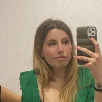 Babysitter Melbourne: Iris