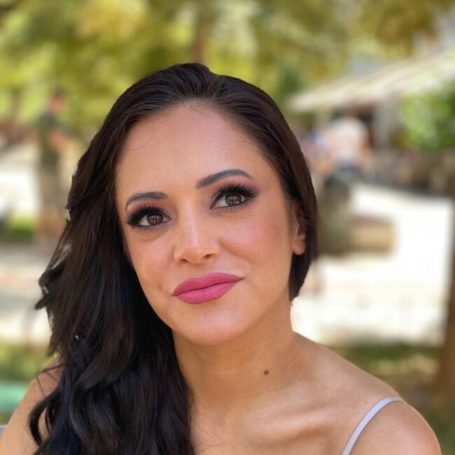 Babysitting job in Néa Smýrni: ΘΑΛΕΙΑ