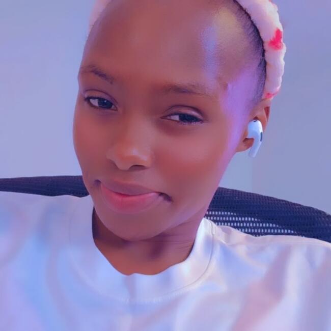 Babysitter in Orlando: YVONNE