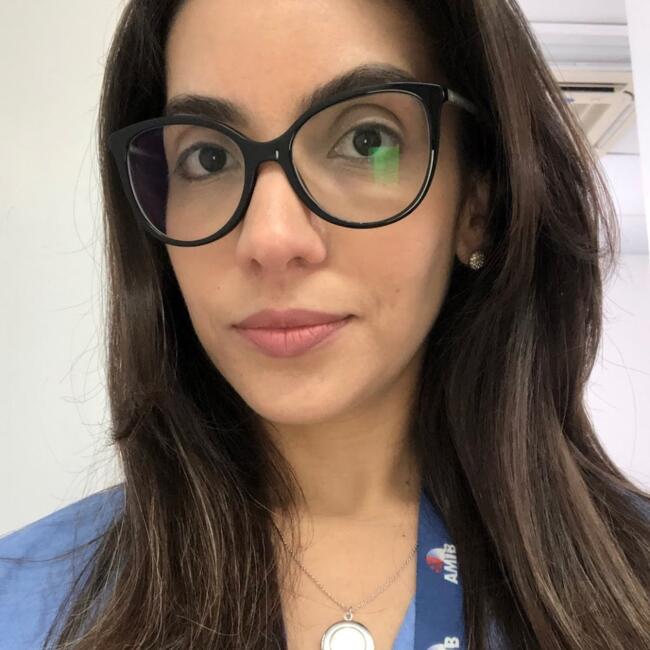 Emprego de babá em Manaus: Mirna