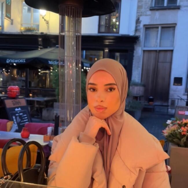 Babysitter in Anvers: Aya