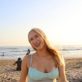 Babysitter in Brussels: Rose