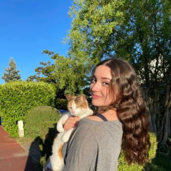 Babysitter in Reims: Norah