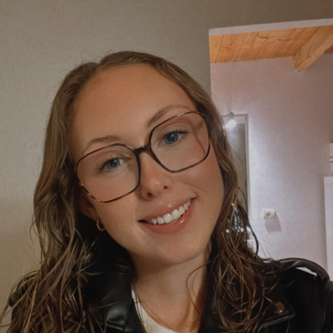 Babysitter in Rochefort: Nathaelle