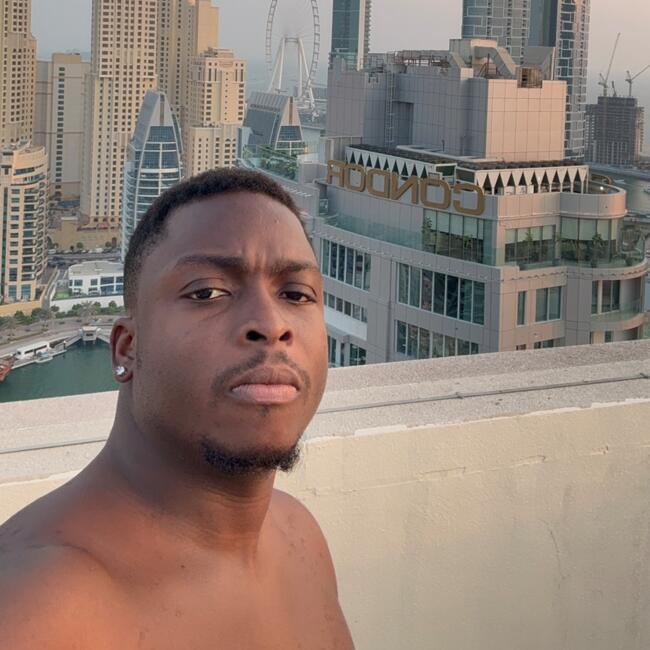 وظيفة جليسة أطفال في دبي: Harlem