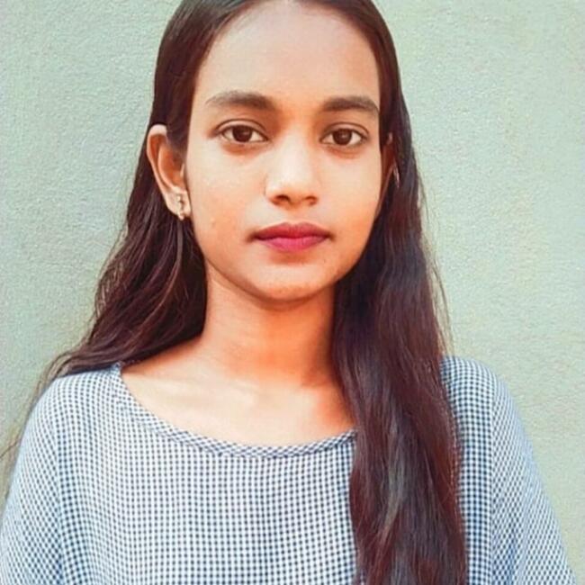 भुवनेश्वर में बेबीसिटर: Rina