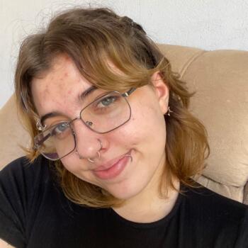 Babysitter Passo Fundo: Ester Cristina