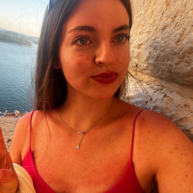 Baby-sitter à La Rochelle: Lena