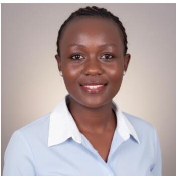 مربية أطفال الدوحة: Bridgit