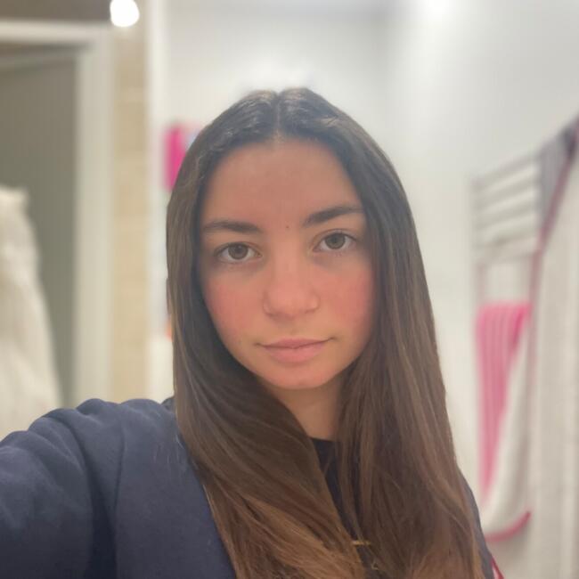Baby-sitter à Laval: Jade