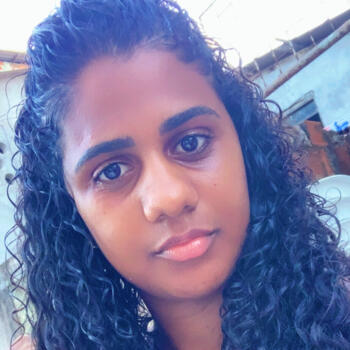 Babá em Lauro de Freitas: Thais