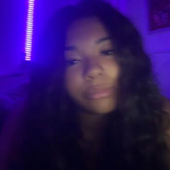 Babysitter in London: Tori