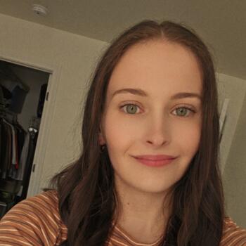 Babysitter in Chesterton: Emily