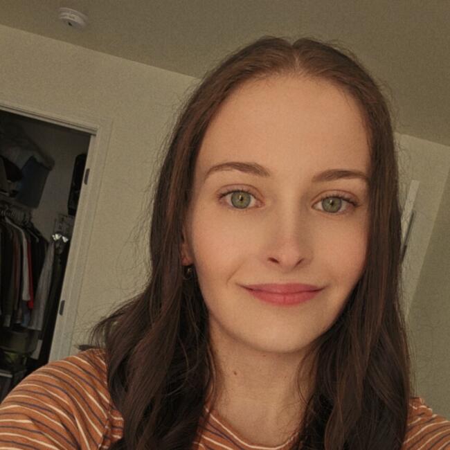 Babysitter in Chesterton: Emily