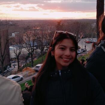 Canguro en Madrid: Camila