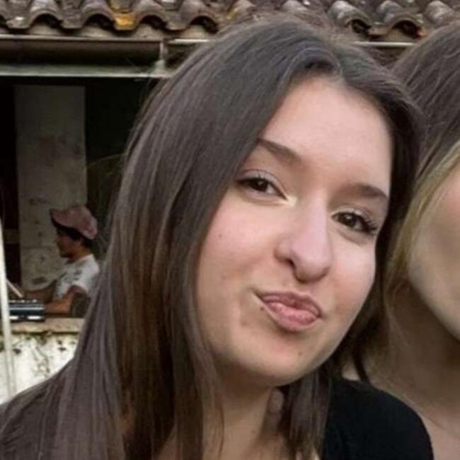 Babysitter in Agen: Léa