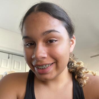 Babysitter in Manchester (Connecticut): Lean