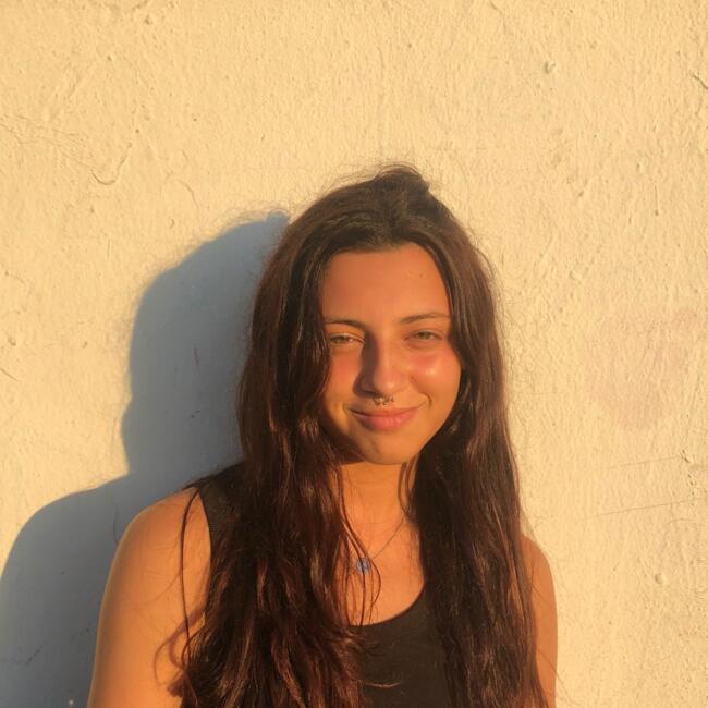 Babysitter in Montevideo: Avril Giménez