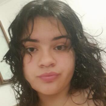 Babysitter in Paraná: Lara
