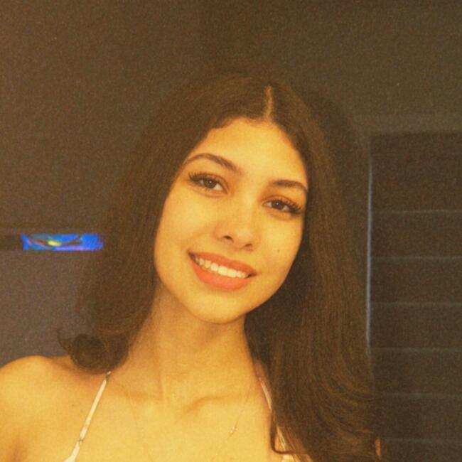 Babysitter in Welland: Ana Carolina