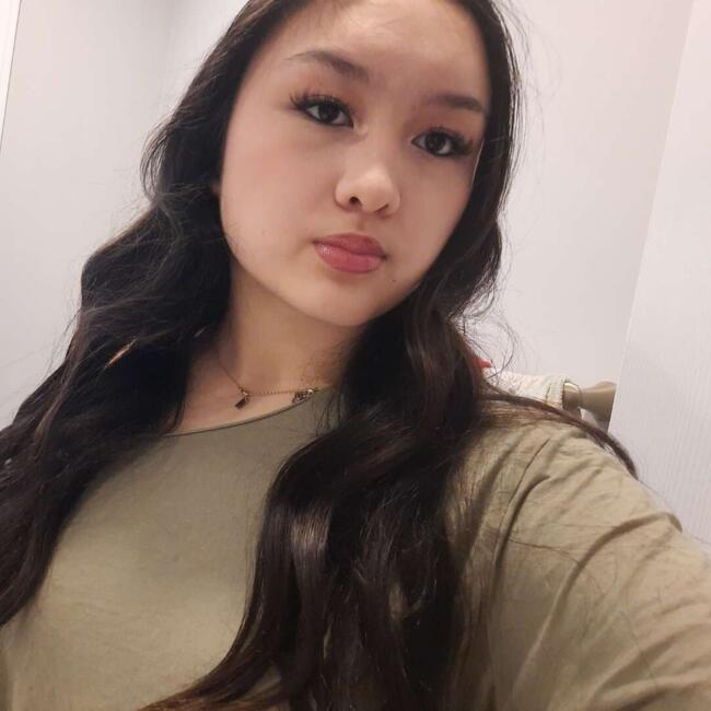 Babysitter in Oakville: Veronica