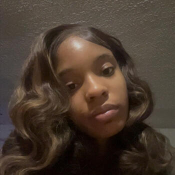 Babysitter in Roxboro: Shardae