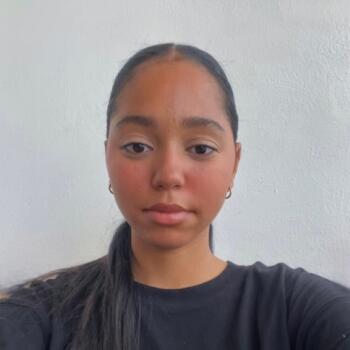 Nanny in Roses: Meryem