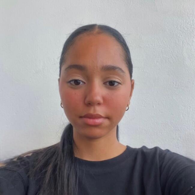 Nanny in Roses: Meryem