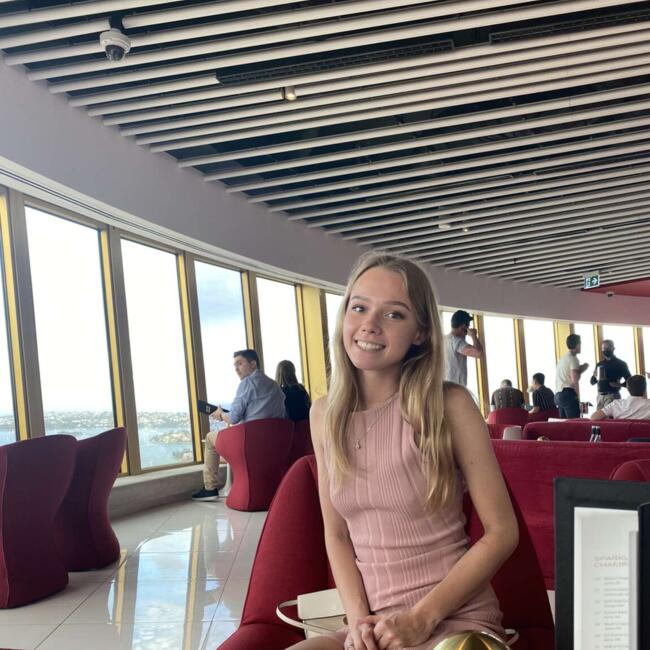 Babysitter in Sydney: Erin