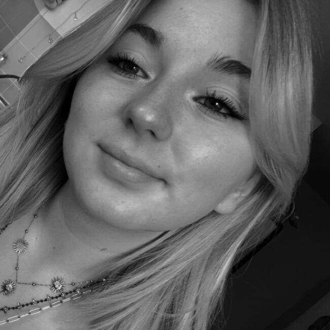 Babysitter in Montpellier: Jasmine