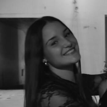 Babysitter in Coimbra: Bianca