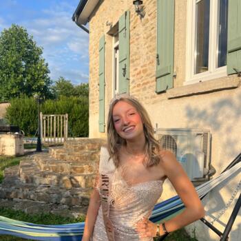 Babysitter Beaune: Charlyne