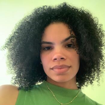 Babysitter Salvador: Carina