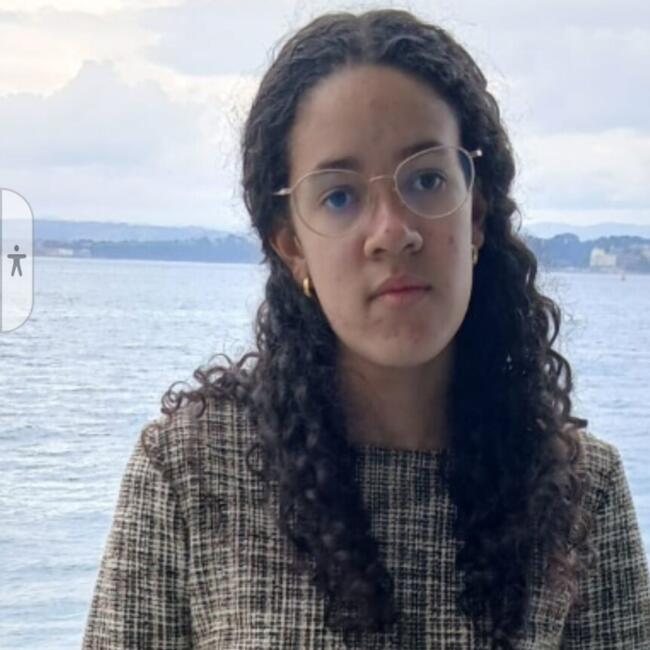 Babysitter in El Astillero: Bianca